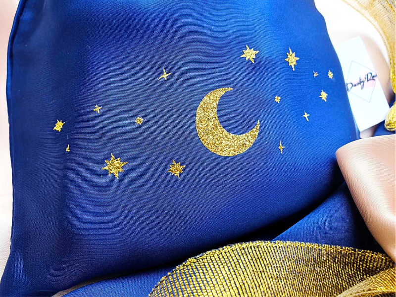 Taie d'oreiller, pochon et chouchou satin touché soie