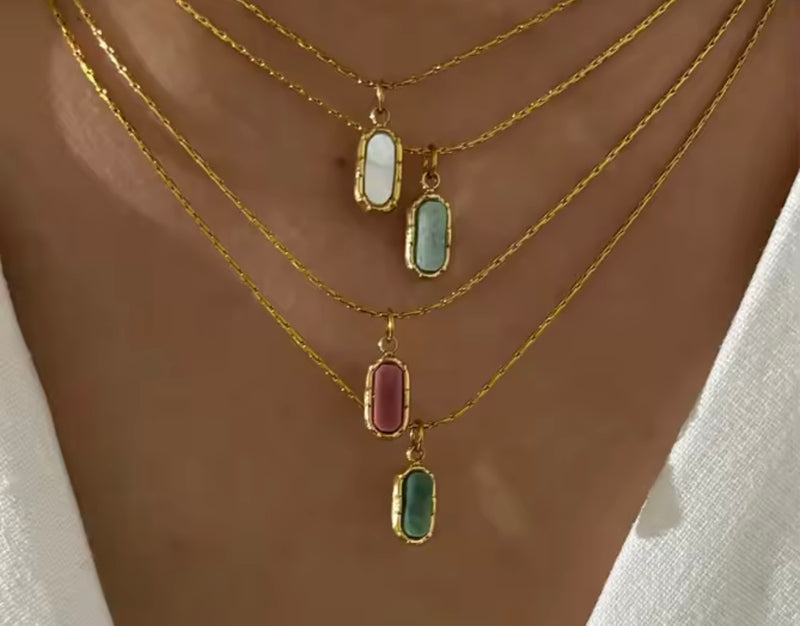 Collier minimaliste + pendentif en pierre naturelle
