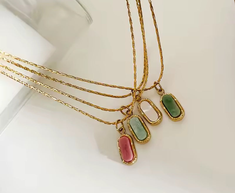 Collier minimaliste + pendentif en pierre naturelle