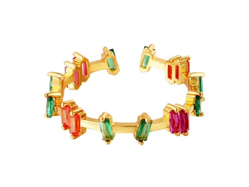 Parure un collier, deux boucles d'oreilles et une bague