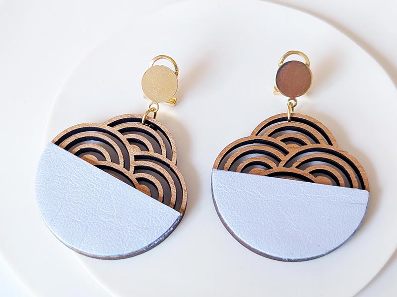 Boucles d'oreilles KUMO en bois et cuir