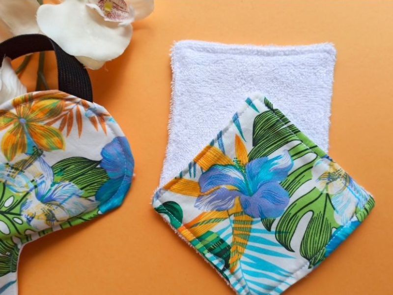 Coffret beauté : Serviette turban pour cheveux, masque de nuit et lingettes