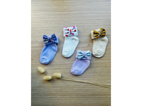 Box Hiver : Paire de chaussette noeud pour bébé
