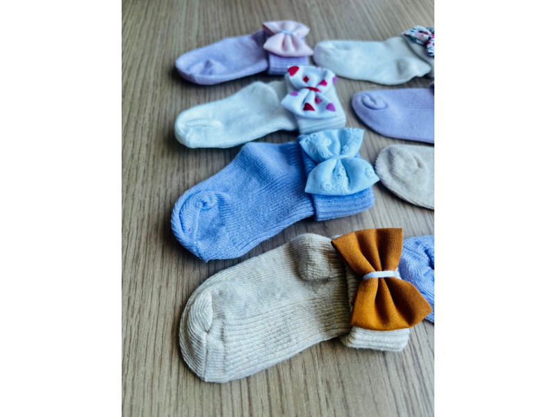Box 4 saisons : Paire de chaussette noeud pour bébé