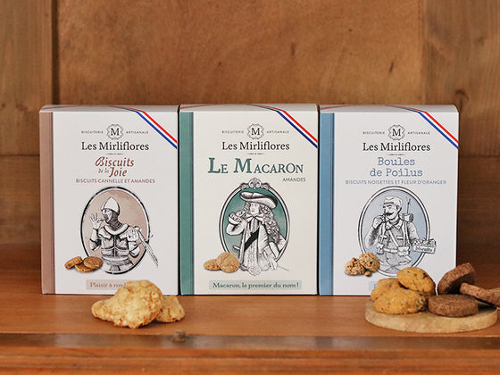 Lot de biscuits anciens locaux