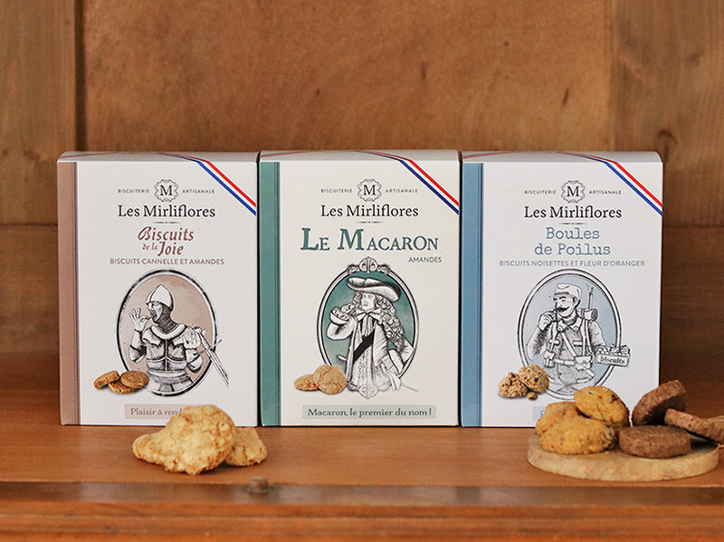 Lot de biscuits anciens locaux