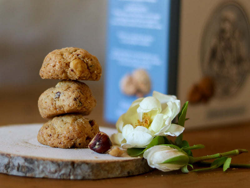 Lot de biscuits anciens locaux