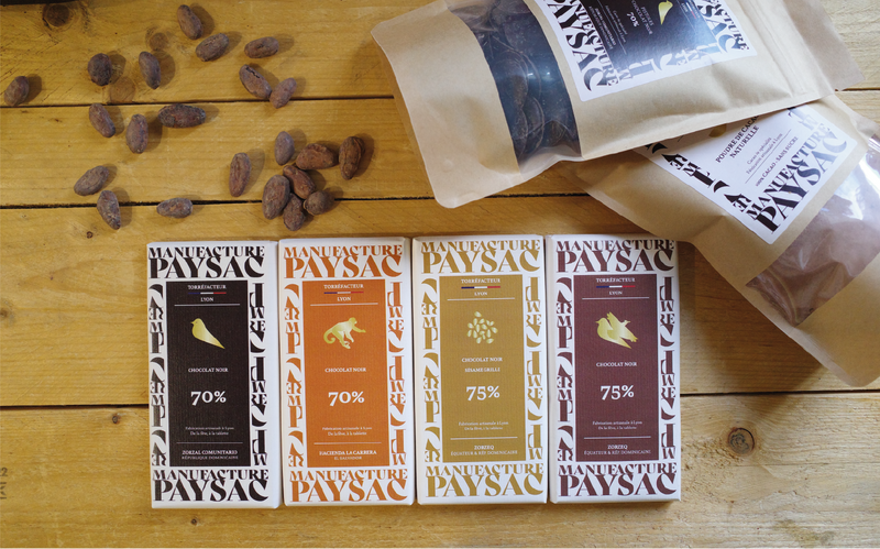 Coffret de 4 tablettes de chocolat fin, pistoles et poudre de cacao
