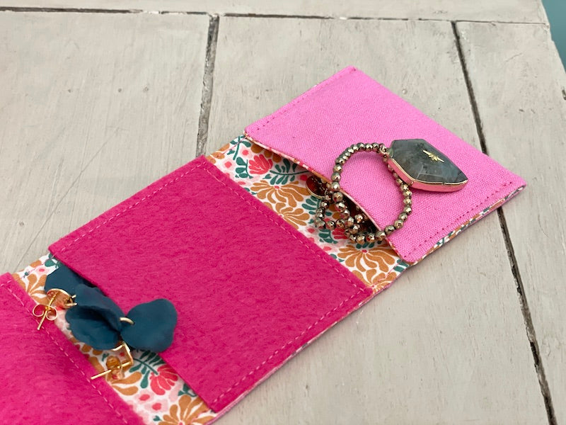 Mini trousse à bijoux en tissu, 4 compartiments