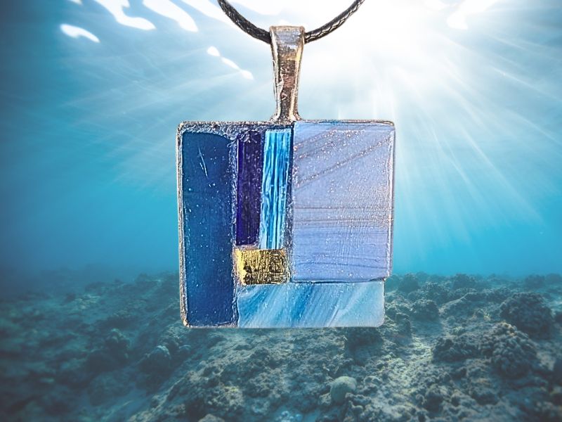 Bijou collier pendentif carré inspirés de la Nature, en Mosaïque de verre et or