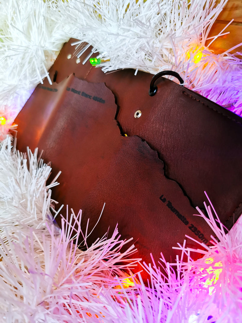 PORTEFEUILLE TRIFOLD MONTAGNE - 8 CB