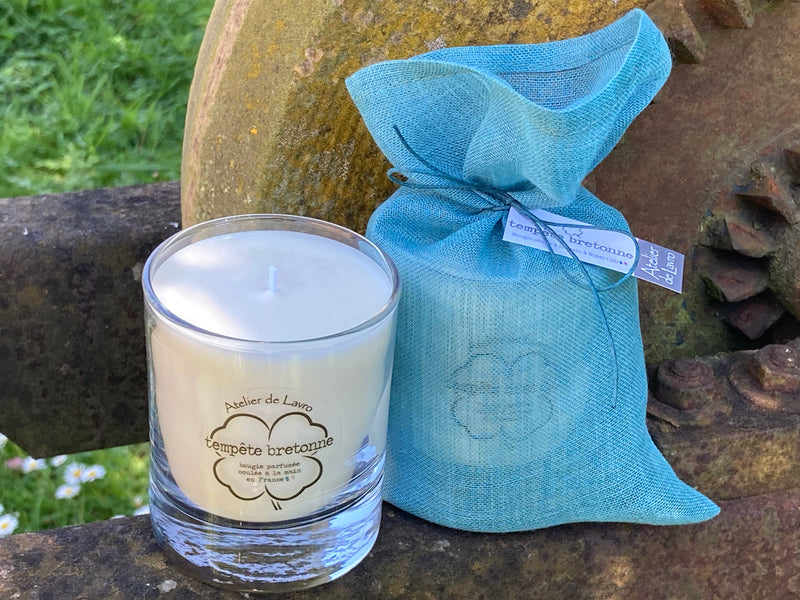 UNE BOUGIE PARFUMÉE 170G