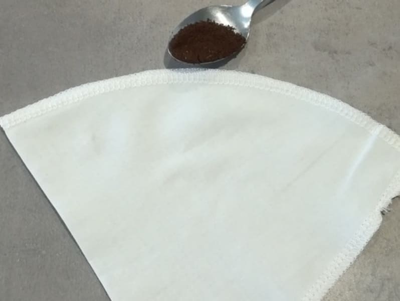 3 Sachets thé ou 2 filtres à café + 3 charlottes couvre plat