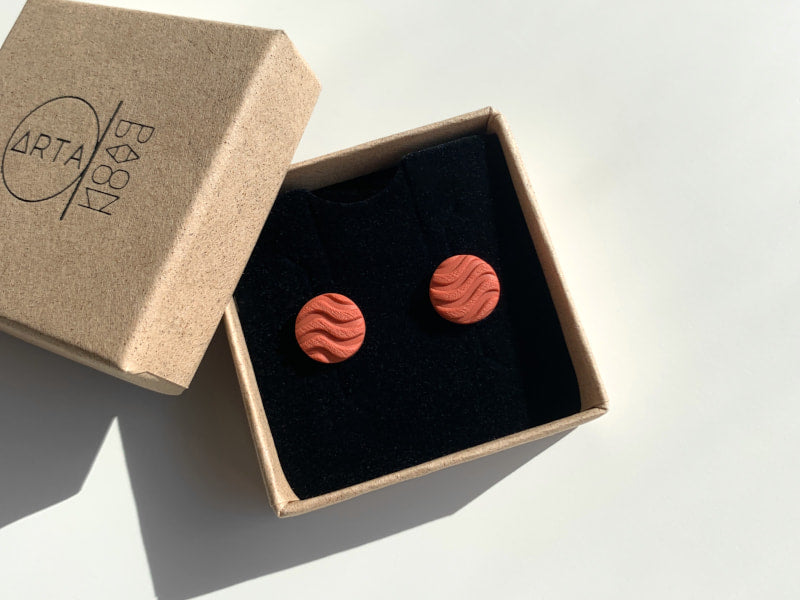Boucles d'oreilles puces motif vagues