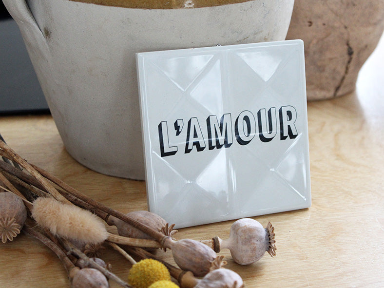 Carreau de faïence décoratif