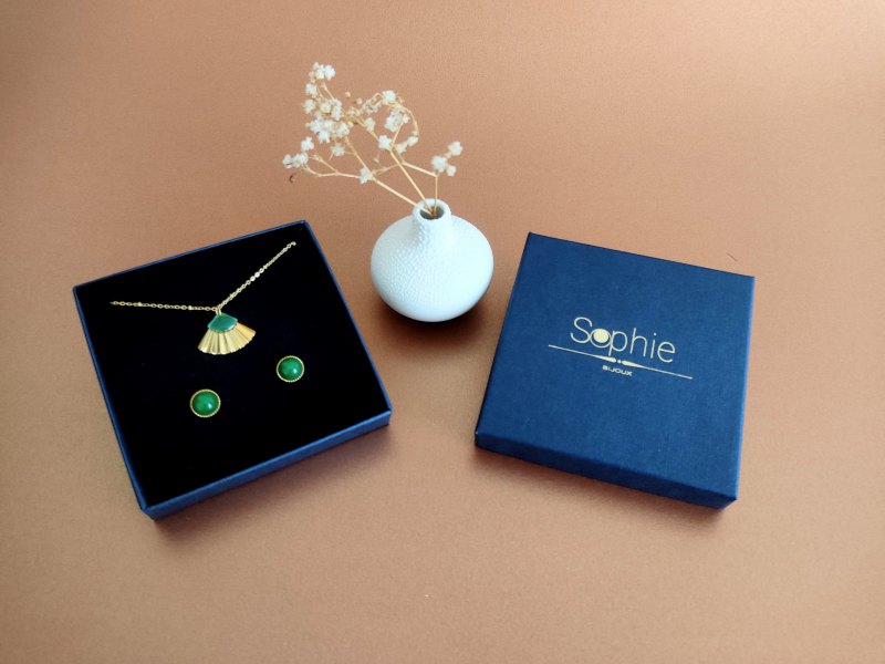 Parure 1 collier pendentif et 1 paire de boucles d'oreilles en nacre ou agate