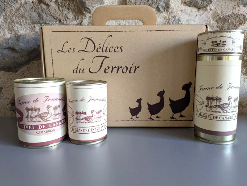 Coffret du terroir : foie gras 370 g, magret, civet et rillettes