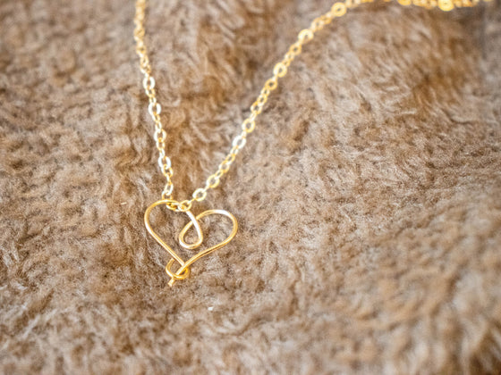 Collier coeur sur chaine chaine