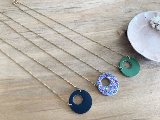 Collier rond en cuir