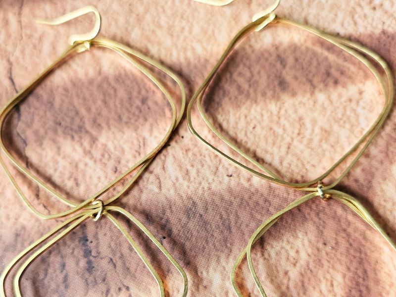 Boucles oreilles longues 4 carrés