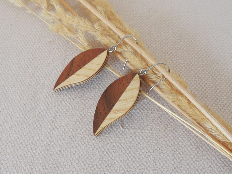 Bracelet manchette et boucles d'oreilles en marqueterie bois