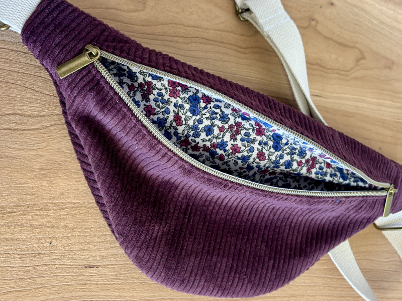 Sac banane en velours côtelé