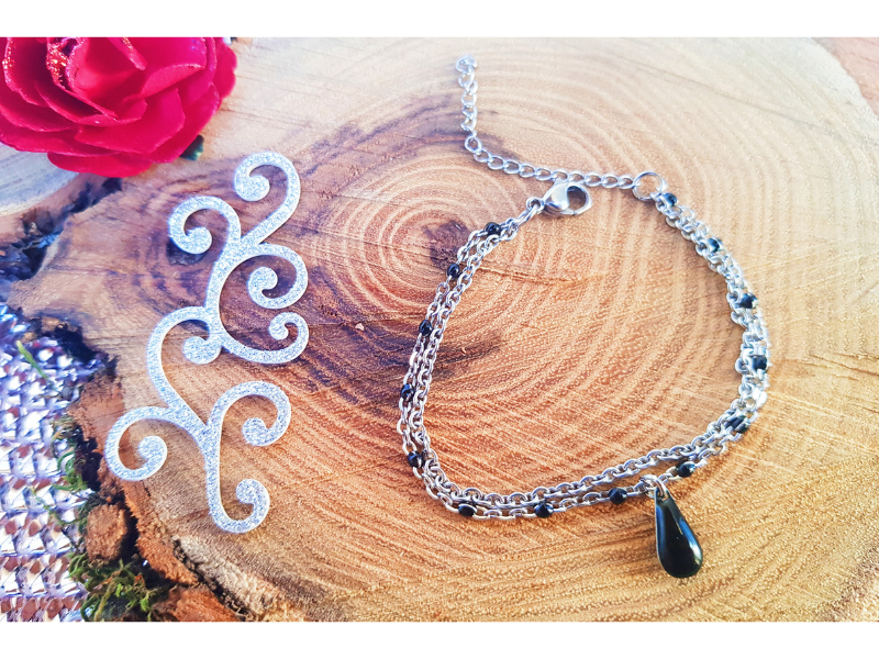 Bracelet et collier multi-rangs