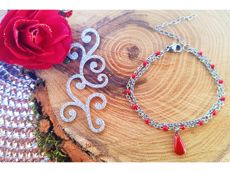 Bracelet et collier multi-rangs