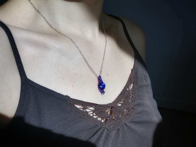 Pendentif Feuille en verre