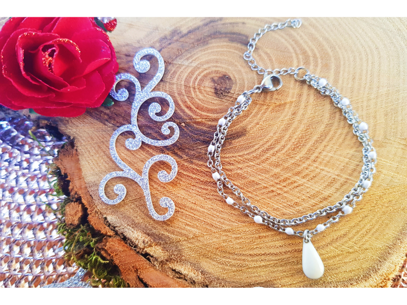 Bracelet et collier multi-rangs