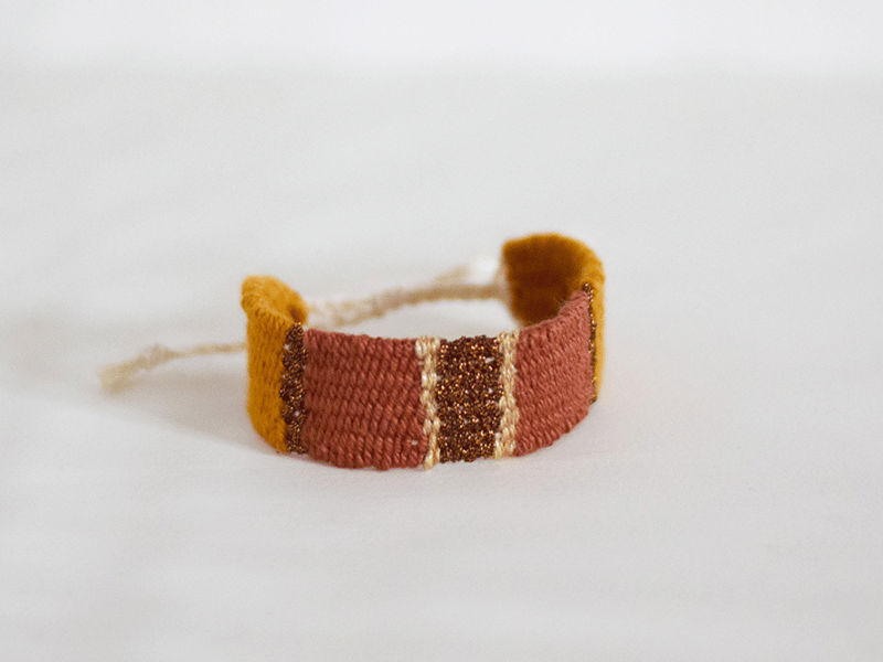 bracelets faits main en provenance directe de l'atelier bracelets faits main en provenance directe de l'atelier