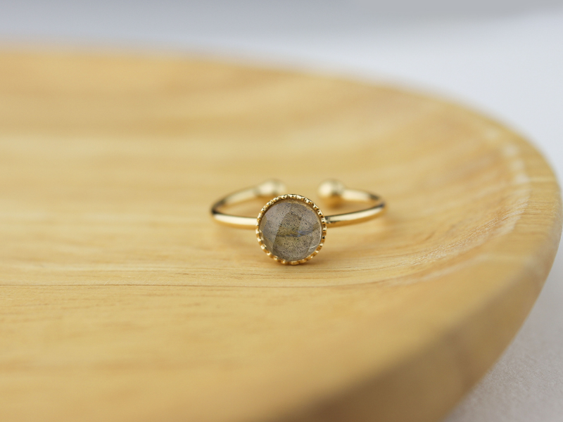 Bague plaqué or et pierre fine