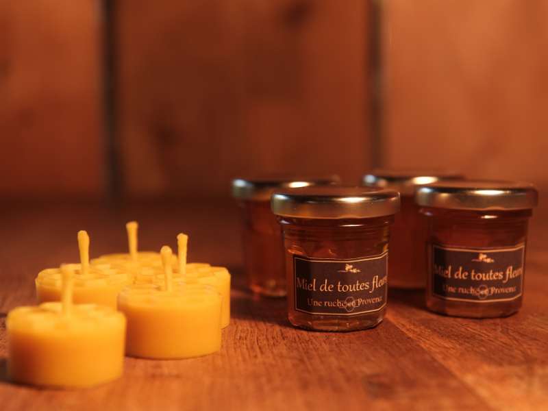 coffret decouverte quatre pots de miel de provence et bougies