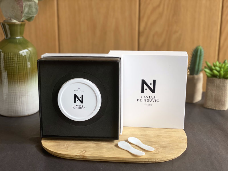 Coffret Chic : Caviar Baeri Signature et Cuillères en Nacre