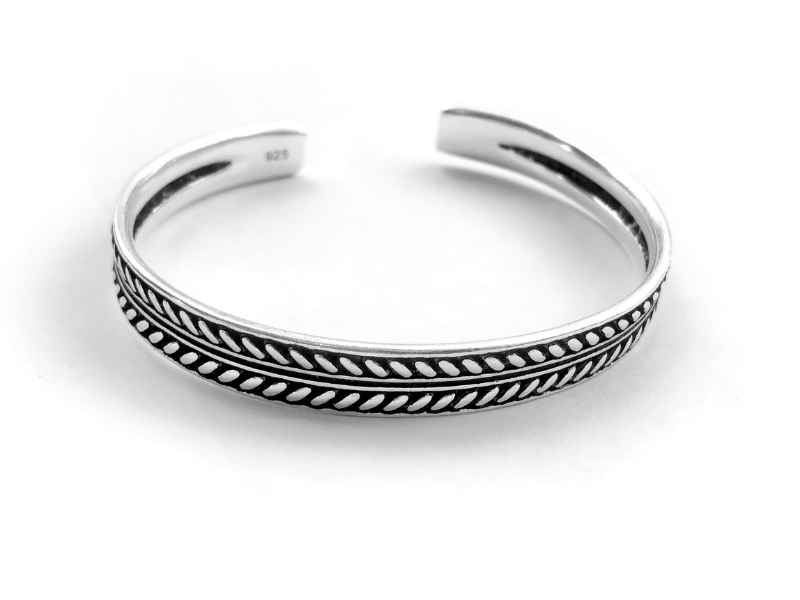 Coffret parure un jonc Akha et un bracelet MOHÖ