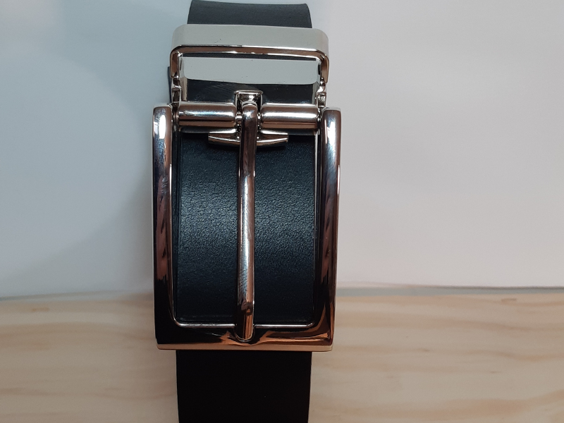 Ceinture en cuir noir tannage végétal