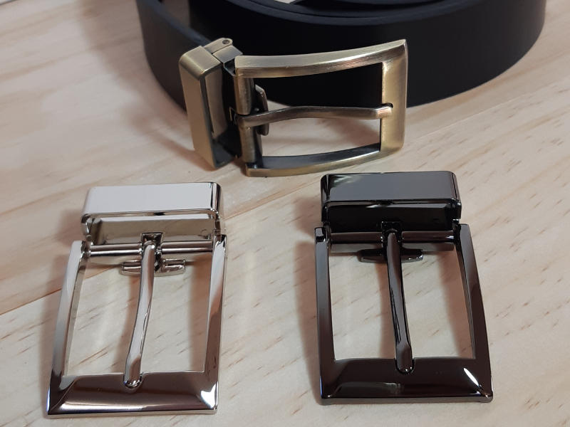 Ceinture en cuir tannage végétal et boucles interchangeables