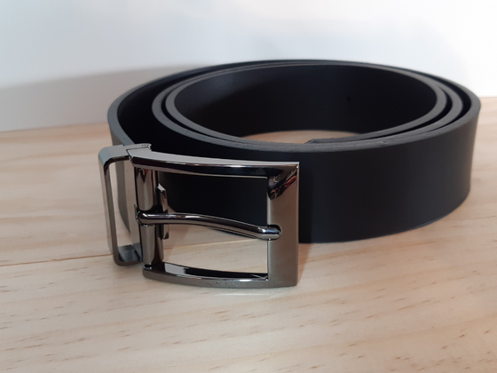 Ceinture en cuir noir tannage végétal