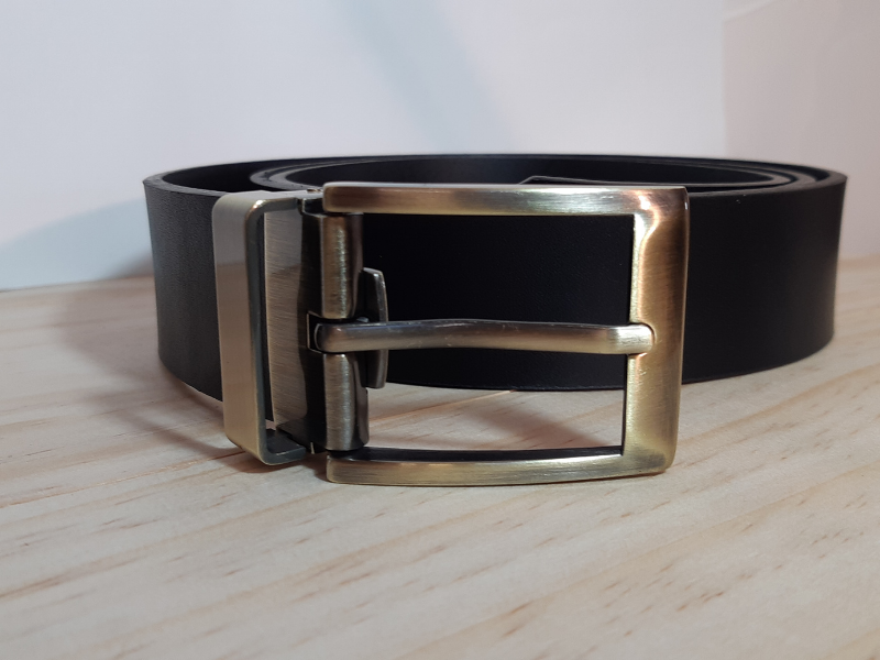 Ceinture en cuir noir tannage végétal