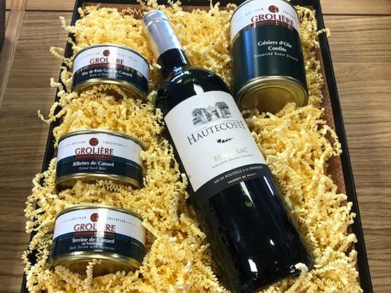 Coffret Gourmandise au Foie Gras : Bloc de Foie Gras, Rillettes et Vin