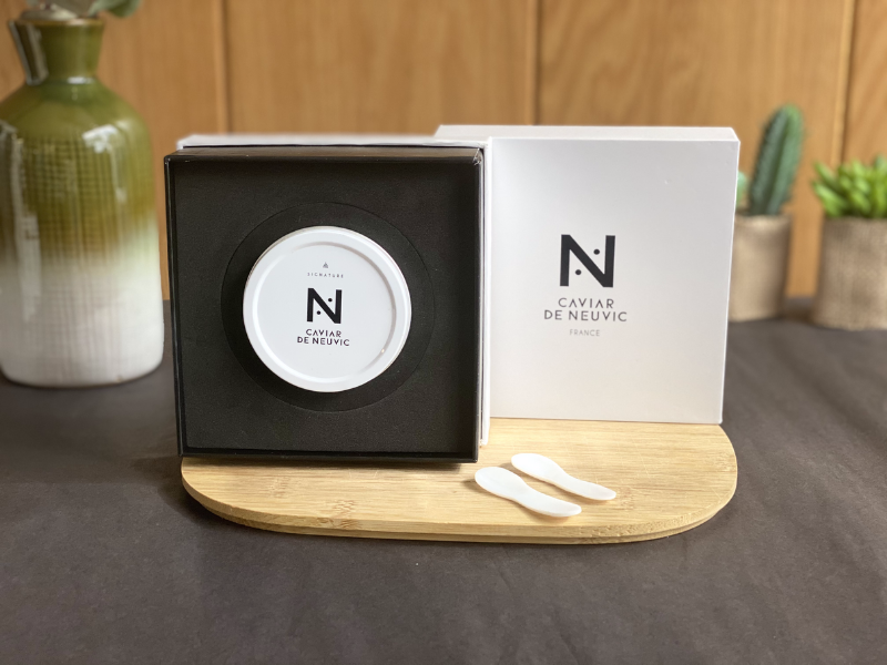 Coffret Chic : Caviar Baeri Signature et Cuillères en Nacre