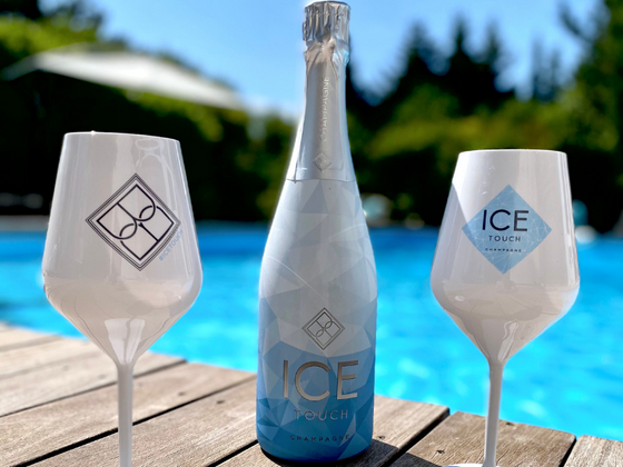 Champagne cocktail Ice Touch