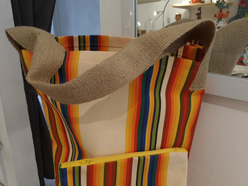 Cabas couleurs estivales