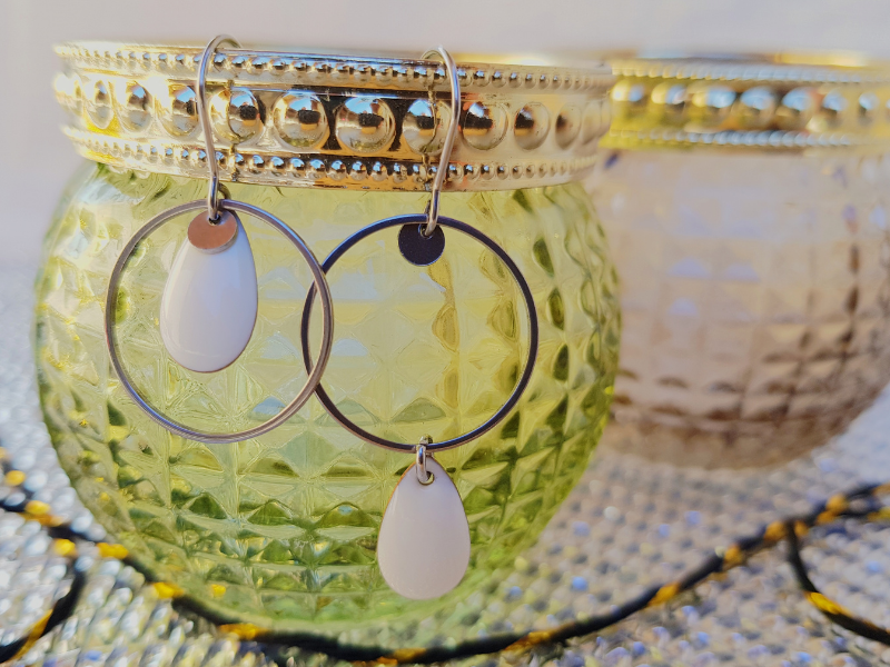 Boucles d'oreilles asymétriques