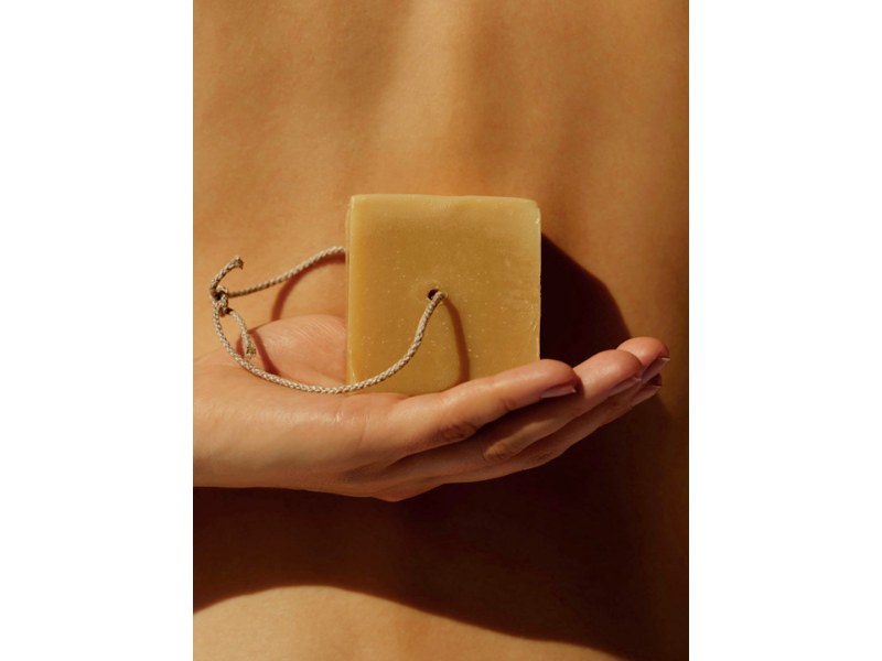 Exception : savons surgras, savon-shampoing et baume hydratant