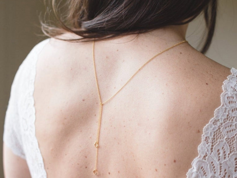 Sautoir cravate cube