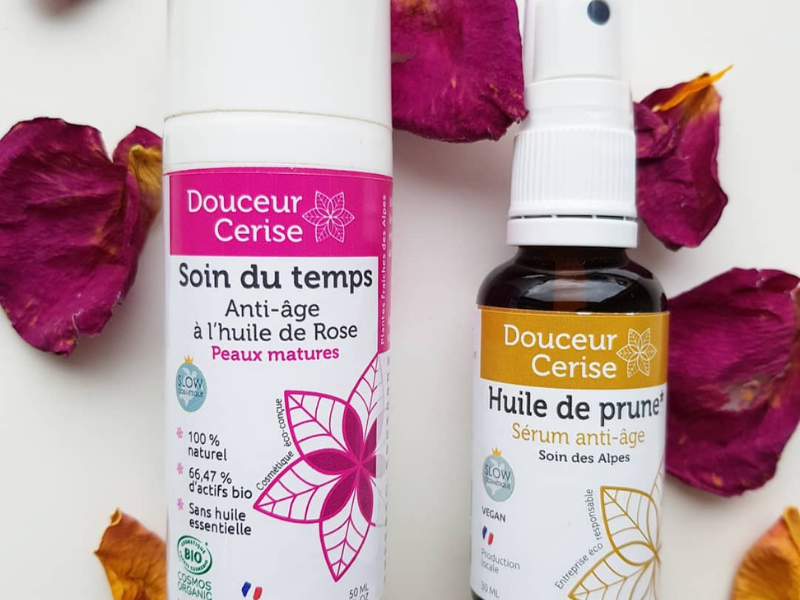 Ensemble de soins femme : soin du temps et huile de prunes