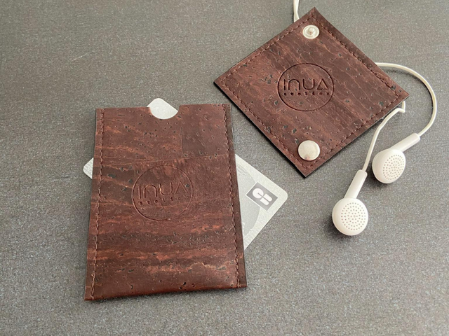 Porte-carte et range-écouteurs vegan en liège