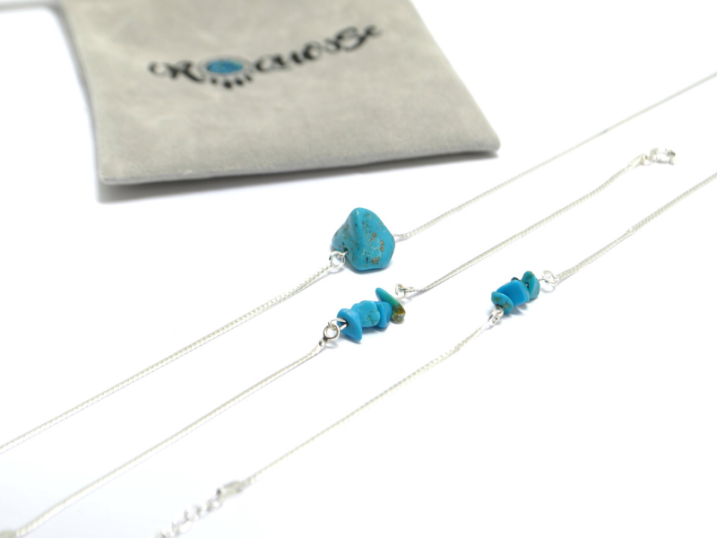 Collier, bracelet et chaine de cheville