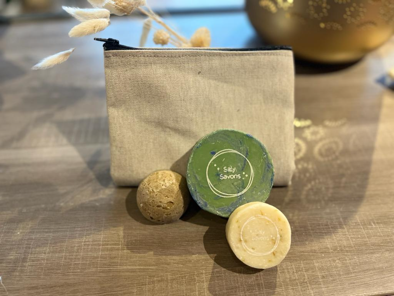 Trousse exotique savons et shampoing naturels
